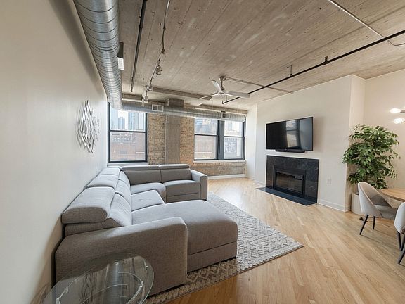 3rd image of 411 W Ontario St APT 527
