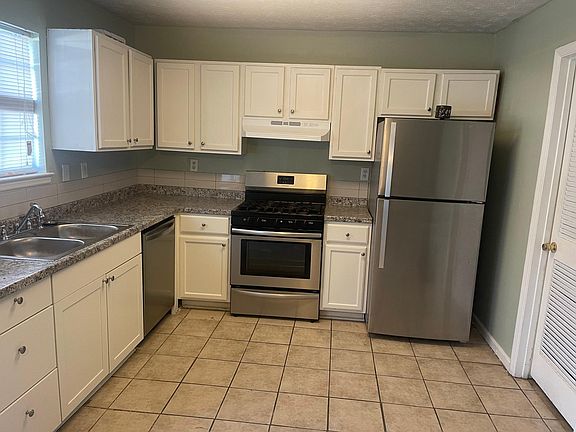 3rd image of 1751 Hunting Creek Dr SE