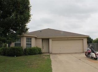 313 Candlestick Trl, Saginaw, TX 76179
