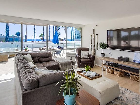 4th image of 1820 Avenida Del Mundo Unit 104