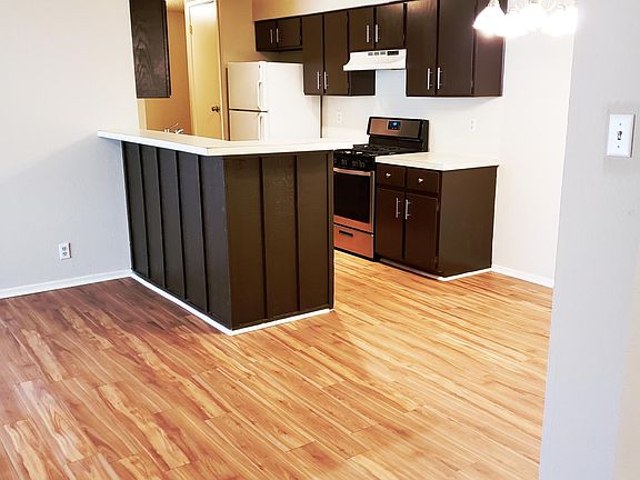 LIVING ROOM/KITCHEN VIEW