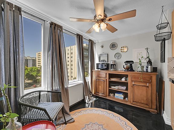 4th image of 789 N Clarkson St APT 704