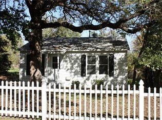 407 E Simmons St, Weatherford, TX 76086