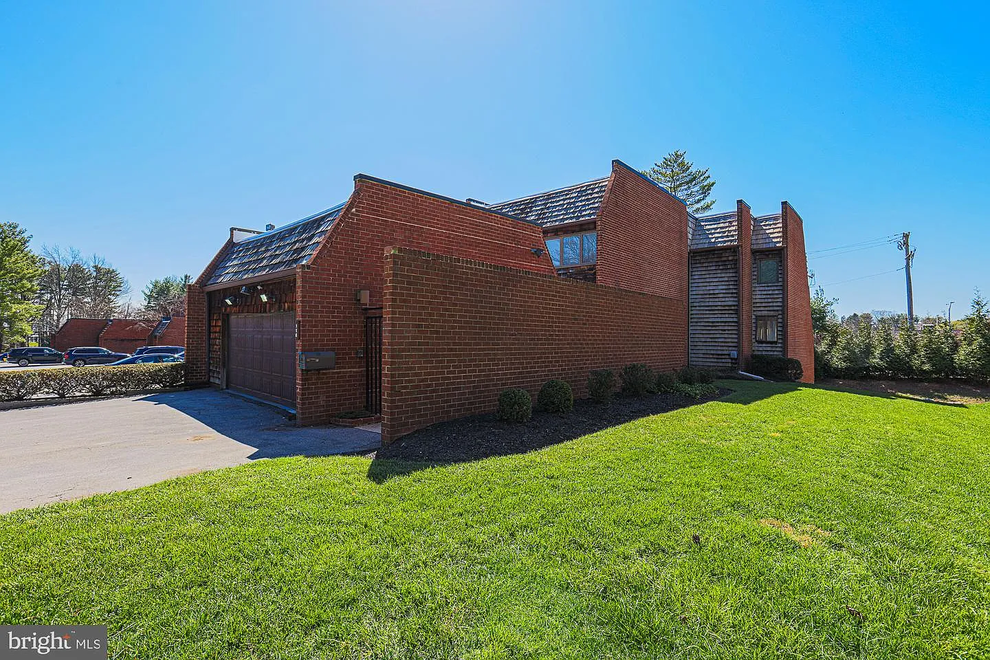 110 Old Crossing Dr photo 1