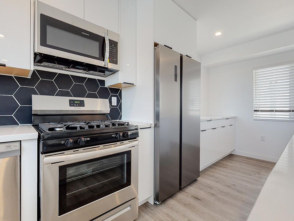 1st image of 1435 S Westmoreland Ave #1