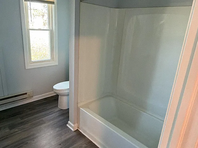 573 Howe Ave #1 — Photo 6