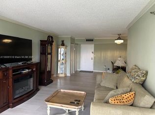 210 174th St APT 517, Sunny Isles Beach, FL 33160