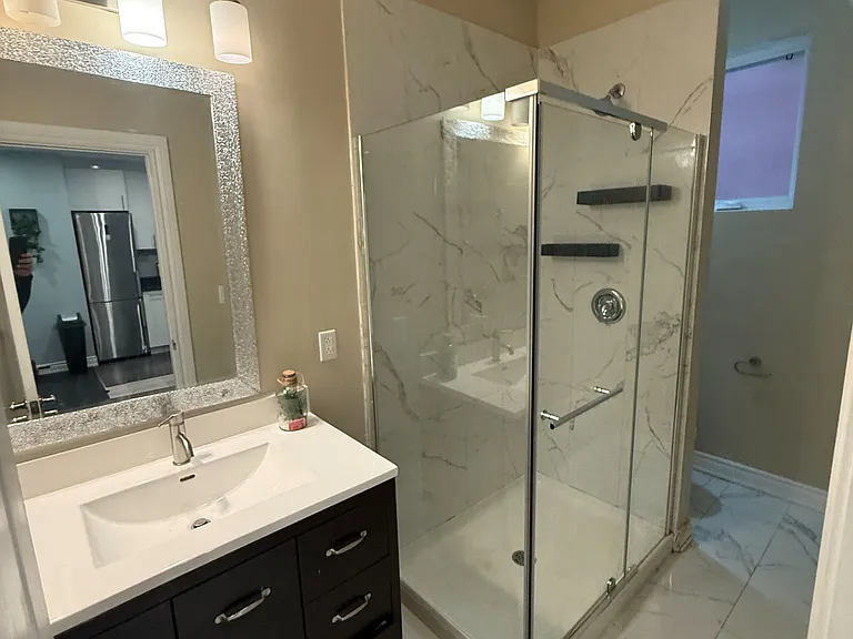 1166 Glengrove Ave W #2 — Photo 3
