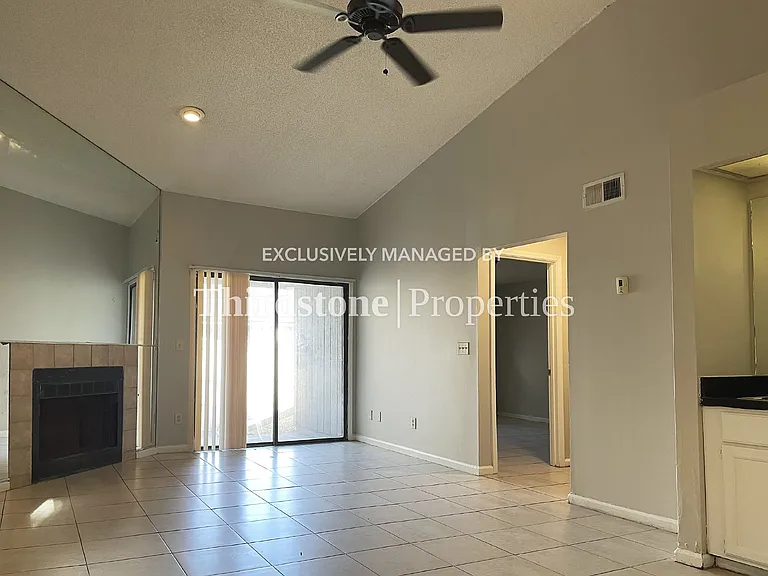 5128 Indian Lakes Ct #4 — Photo 7