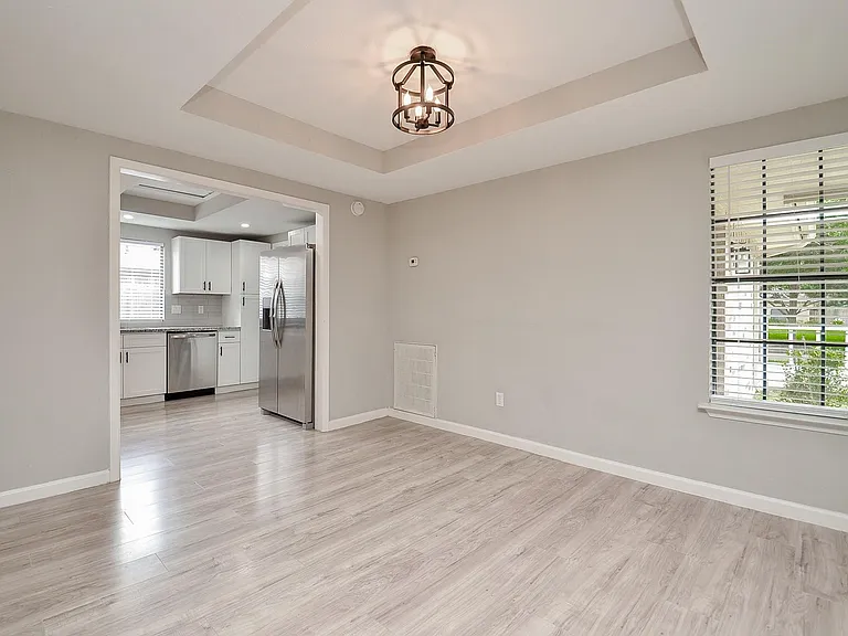 22018 Grand Forks Dr — Photo 9