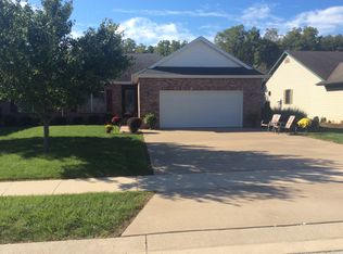 75 Alice Dr, Jacksonville, IL 62650