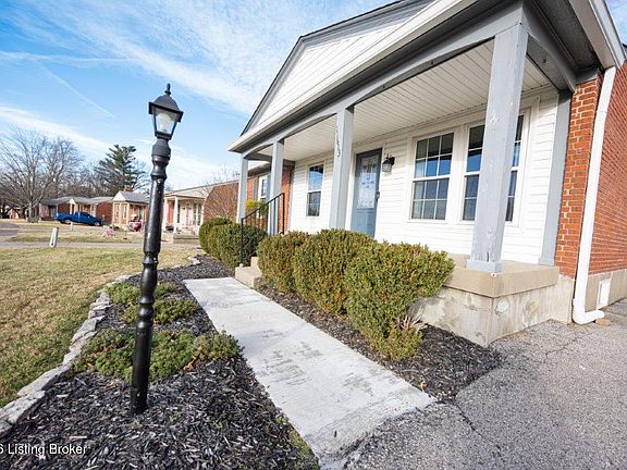 2nd image of 11613 Chasewood Ct