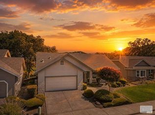 360 Singing Brook Cir, Santa Rosa, CA 95409