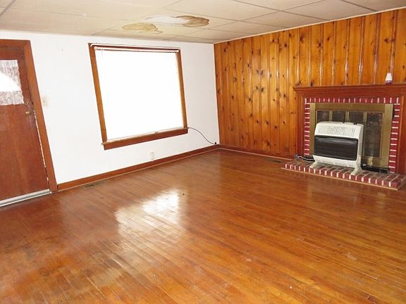 3rd image of 5862 N County Road 625 E