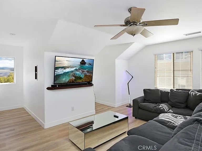 23679 Ridgeway — Photo 37