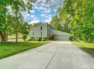 1196 Ambridge Rd, Dayton, OH 45459