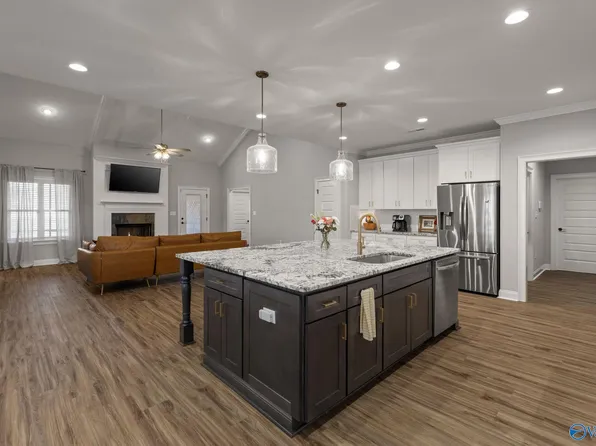 105 Ginamey Cir, Meridianville, AL 35759