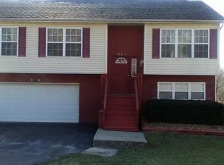 221 Sheffield Dr, Belleville, IL