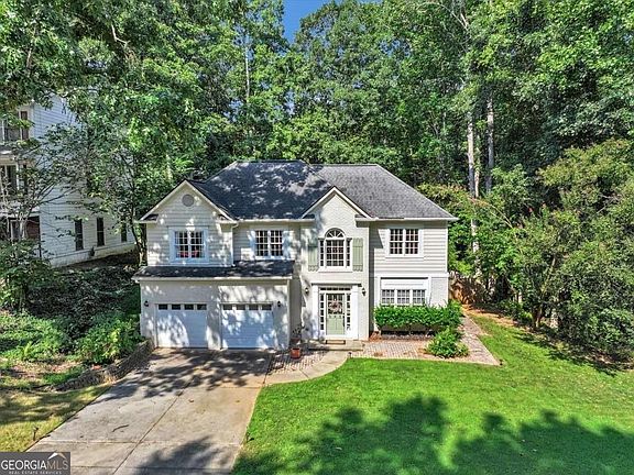3rd image of 565 Fortune Ridge Rd