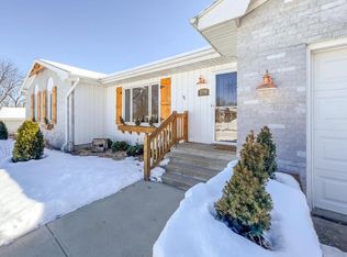 1710 Miller Rd, Lake Geneva, WI 53147