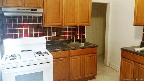 2nd image of 27-31 Glen St #15