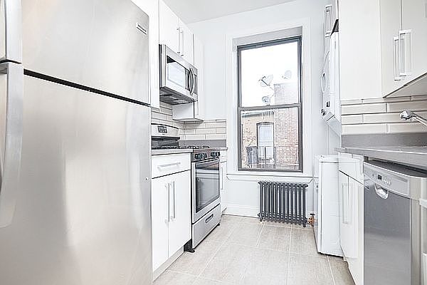 1st image of 12 E 31st St #B