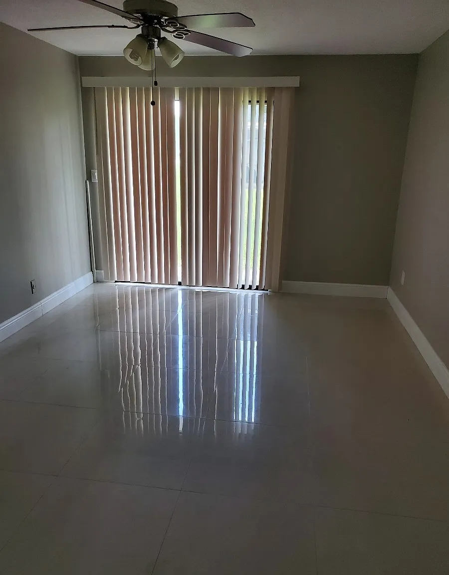 2 bed, 1050 sqft, $2,000 — Photo 4
