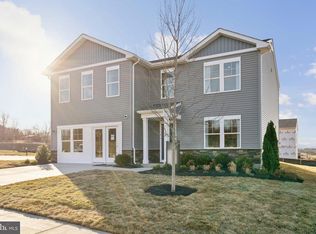 73 Empire Rd, Charles Town, WV 25414