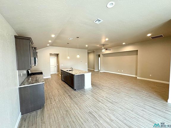 3rd image of 2824 Maravillosa Dr