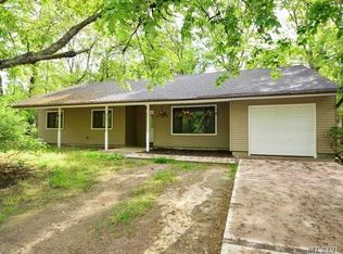 291 Smith Rd, Shirley, NY 11967