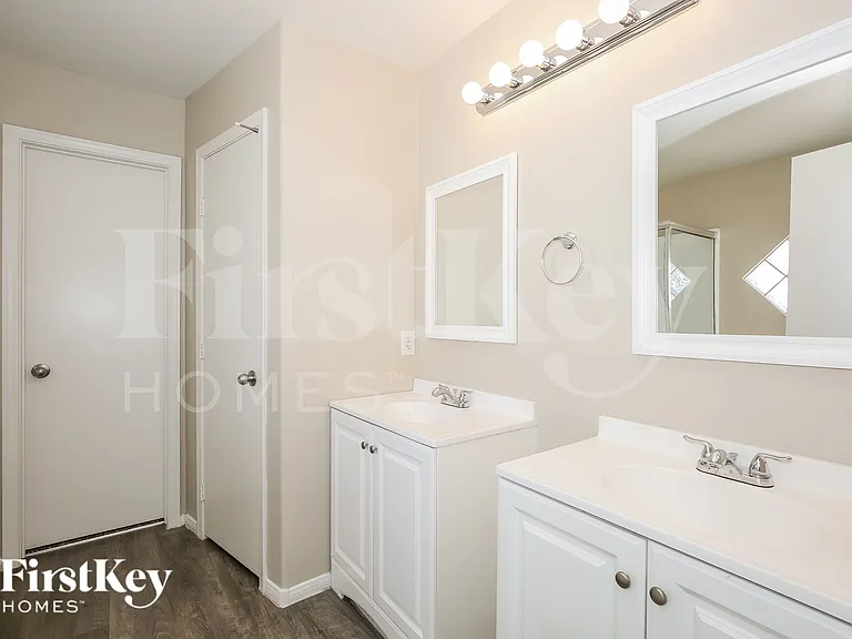1620 Knoll Heights Ct — Photo 13