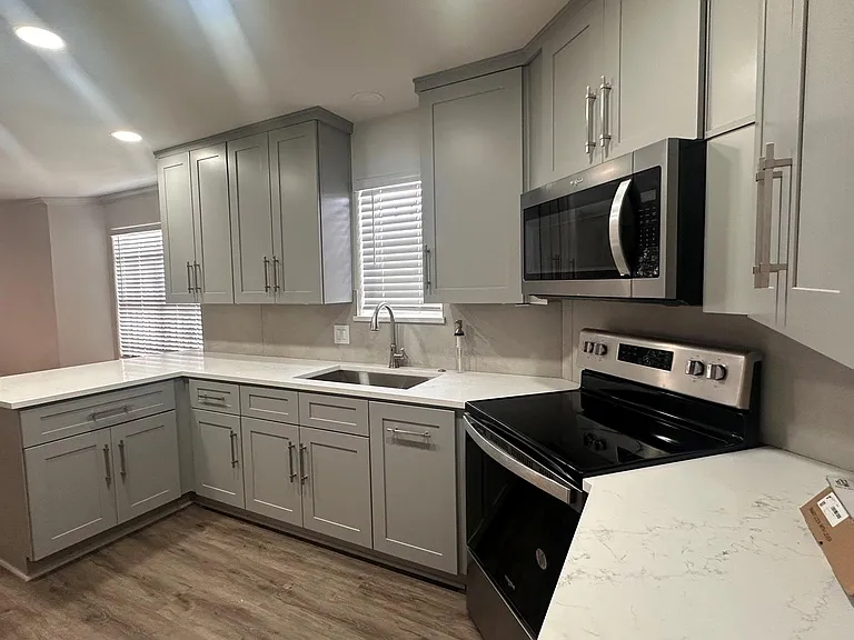 2702 Vienna Pl — Photo 5