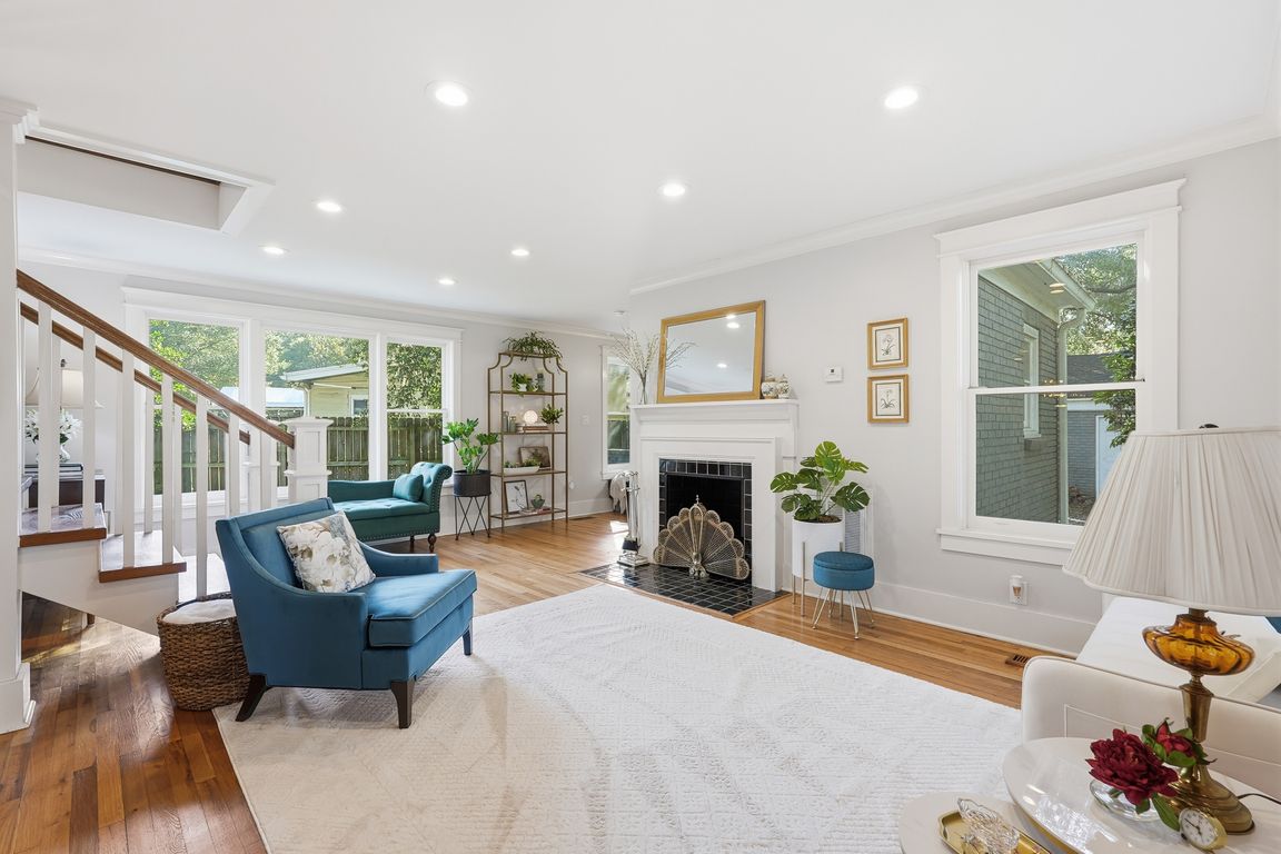 next background image