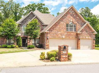 125 Marseille Dr, Maumelle, AR 72113