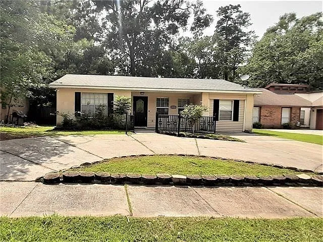 Building Photo - 231 Audubon Dr