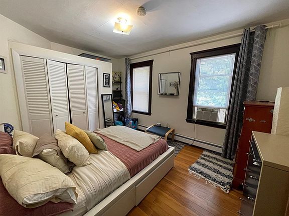 5th image of 40A Linden Ave #A