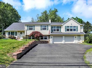 143 Brittany Dr, Chalfont, PA