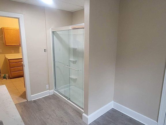 4th image of 9 Walnut St #3B-1Ba