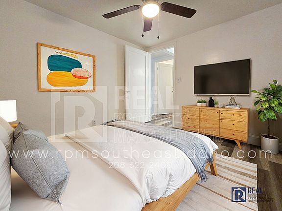 4th image of 347 1/2 E Center St #0