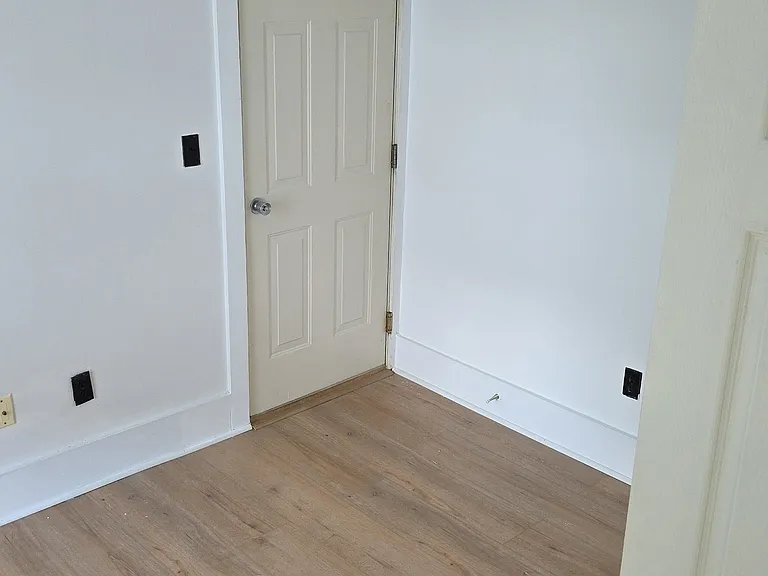 163 Pleasant St #2E — Photo 9