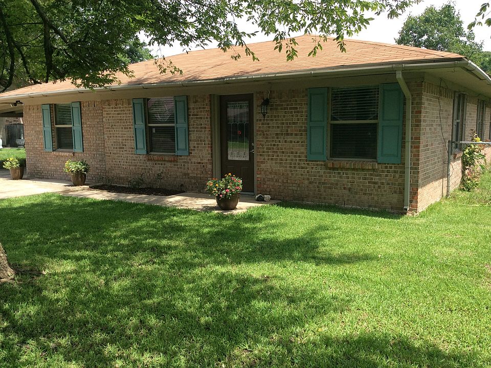 1st image of 24 Park Dr