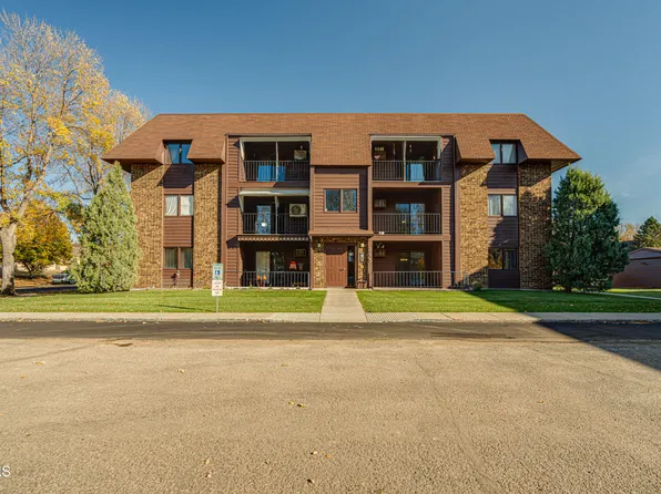 215 W Turnpike Ave APT 12, Bismarck, ND 58501