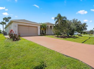 1092 SW Majorca Ave, Port Saint Lucie, FL 34953