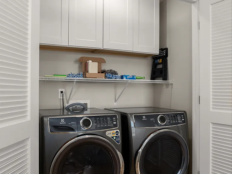 Washer and Dryer to remain in the unit