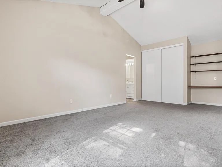 802 Old Settlers Trl #8 — Photo 15