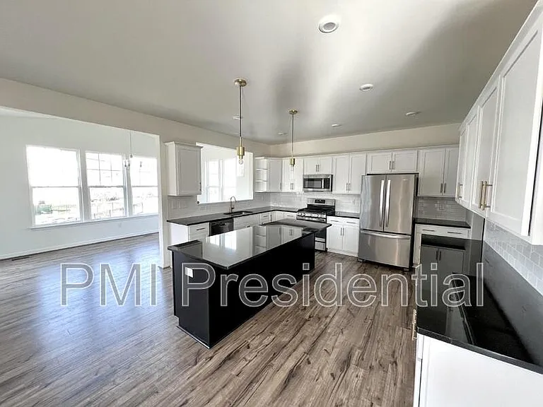 15606 Wolfboro Rd — Photo 4