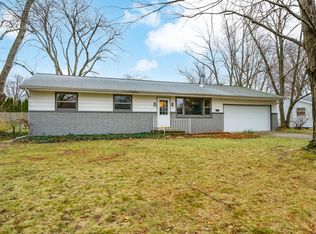 4045 Woodland Ln, Saint Joseph, MI 49085