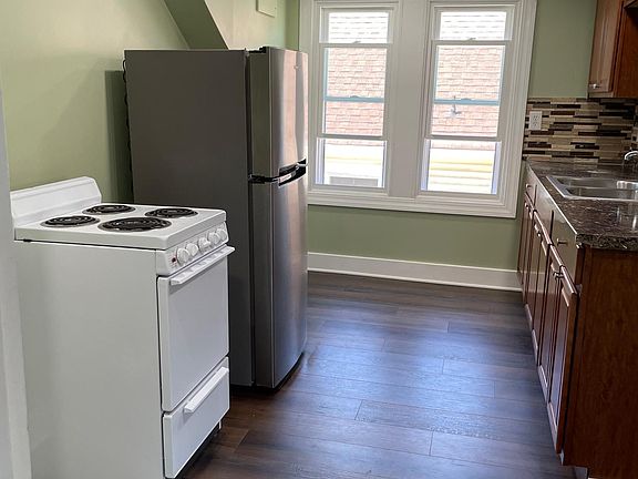 3rd image of 111 Tremont Ave Floor 2