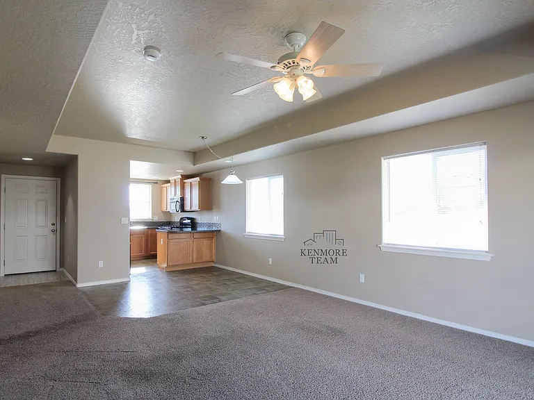 6101 Turf Paradise Dr — Photo 8