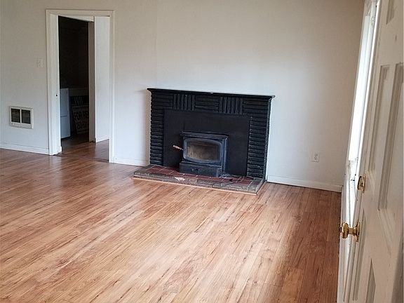 5th image of 5402 N 31st St